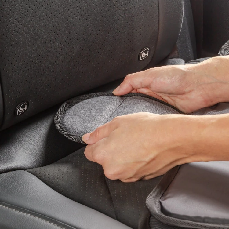 pol_pl_Mata-ochronna-pod-fotelik-ochraniacz-ISOFIX-REER-96_5.jpg