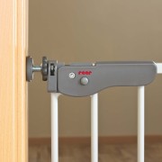 pol_pl_Bramka-zabezpieczajaca-73-106cm-Twin-Fix-T-Gate-REER-180_11.jpg